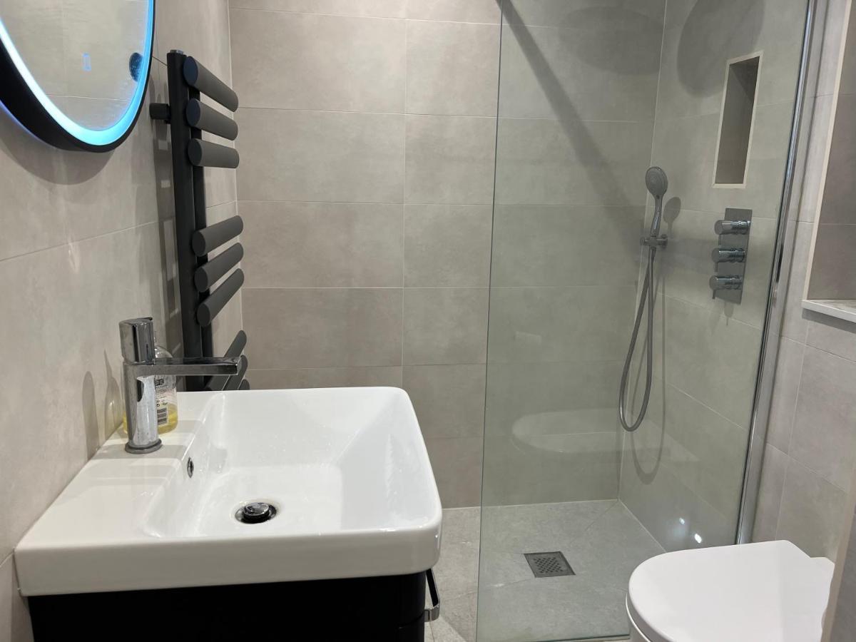 300M To Fitzwilliam Museum 3 En-Suites Double Bedroom Victoria House Cambridge  Exterior photo